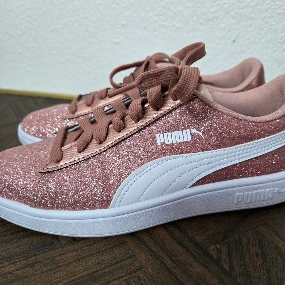 Puma Rose Gold & White Sparkle Sneakers Kids size 6‎